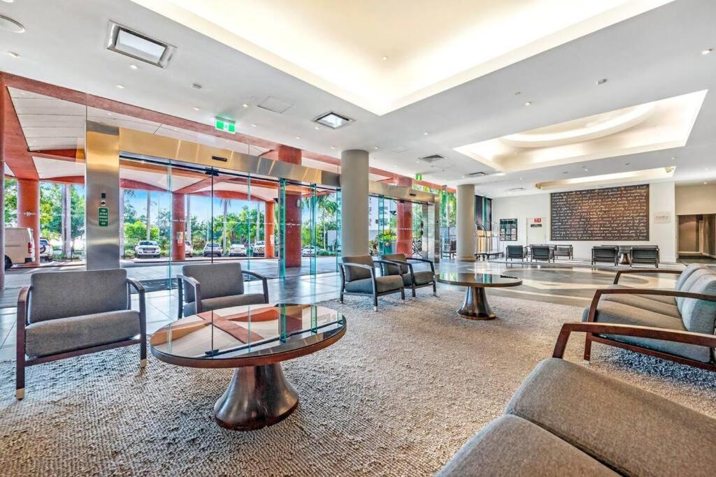 'Towering Palms' Resort-Style Apartment With A Separate Studio Darwin Exterior foto